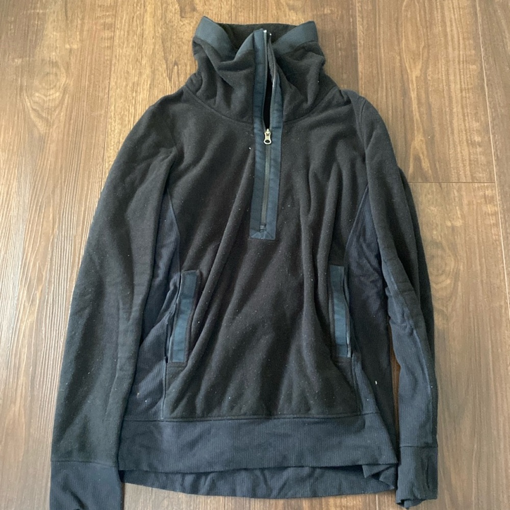 Lululemon black sweatshirt, size 8
